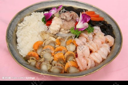 四季海鲜锅图片