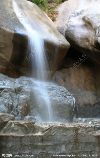 银山塔林瀑布图片