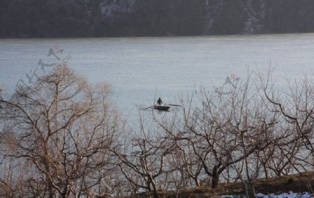 江边风景图片