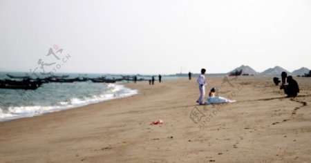 海滩婚纱摄影图片