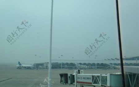 飞机场停机坪图片