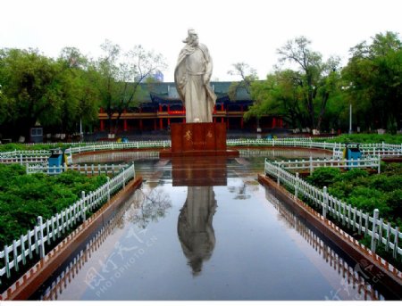 乌鲁木齐人民公园李白图片