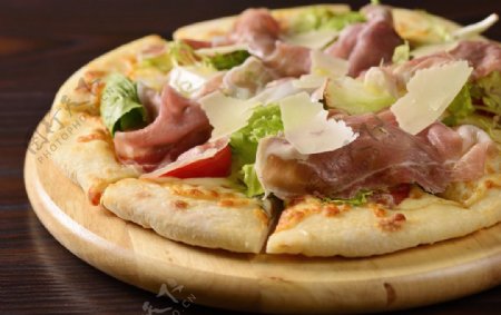 披萨培根披萨火腿披萨西餐图片