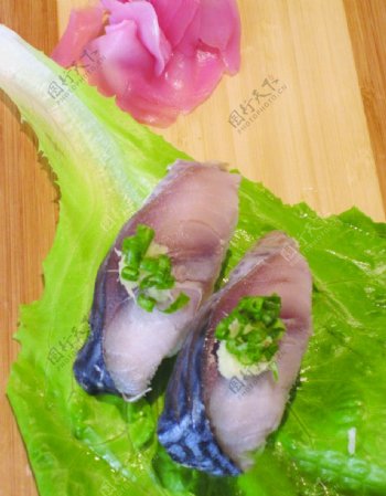 醋青鱼寿司图片