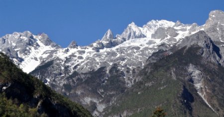 玉龙雪山远景图片