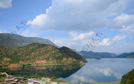 泸沽湖之湖光山色图片
