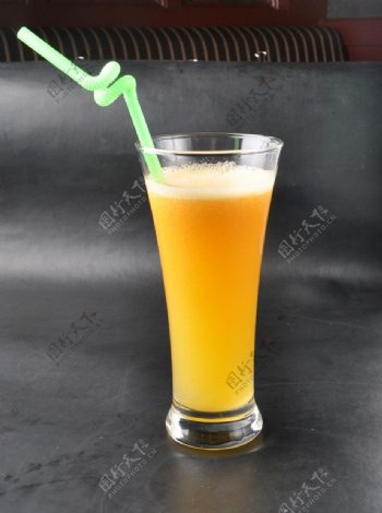 夏季饮品苹果汁柳橙汁图片