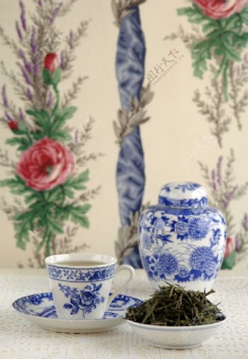 古典茶具茶水茶叶图片