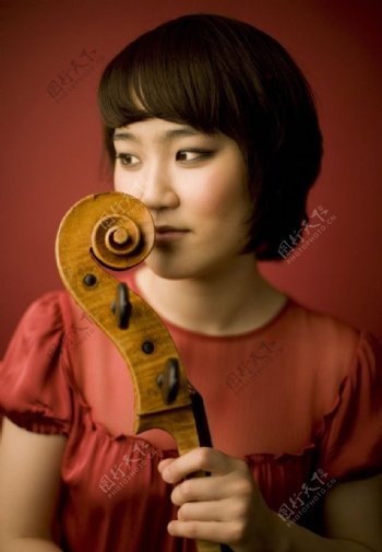 亚洲美女写真韩国演奏家大提琴图片