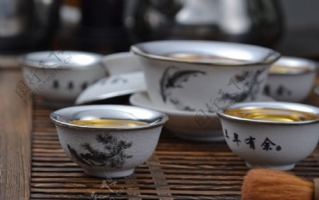 瓷银茶具图片