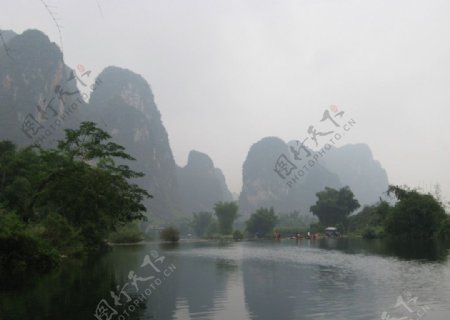 桂林山水之遇龙河山山青水秀图片