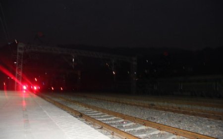 火车路铁路夜晚铁路照片