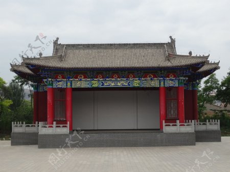 崇信县博物馆古戏台正面照