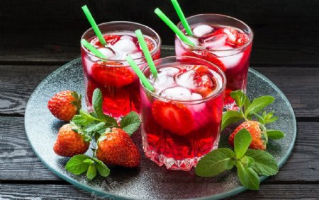 唯美草莓汁