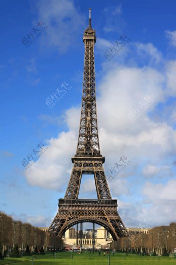 手绘巴黎铁塔油画