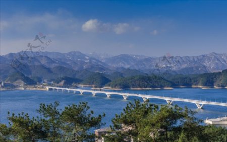 千岛湖大桥雪景