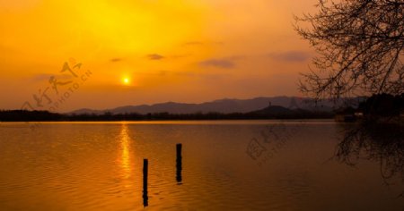 昆明湖黄昏落日