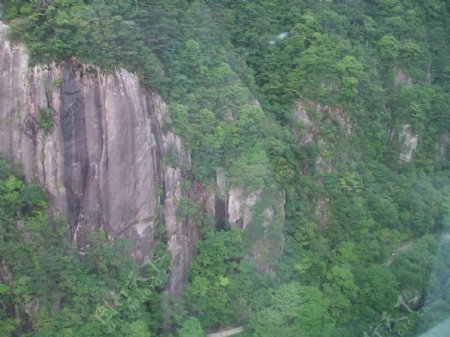 黄山悬崖大峡谷