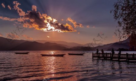 泸沽湖草海黄昏