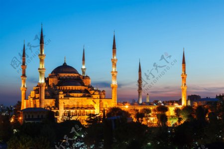 美丽的清真寺夜景图片