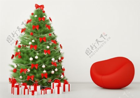 创意沙发和圣诞树图片