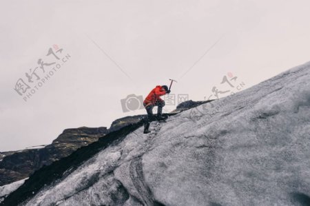 人山雾冰探险攀岩登山高山