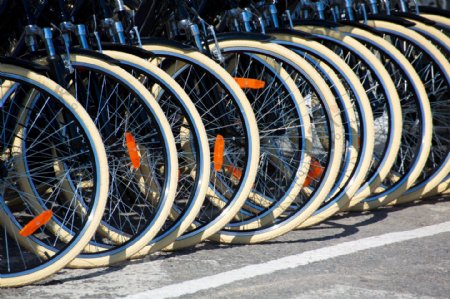 自行车轮胎摄影图片
