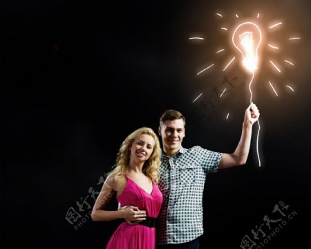 电灯与国外情侣素材图片
