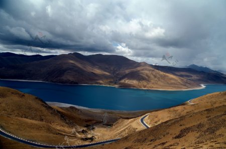 西藏羊湖风景