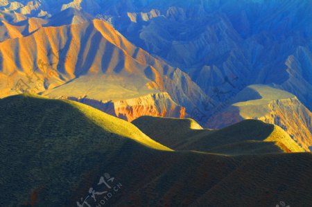 新疆努尔加大峡谷风景