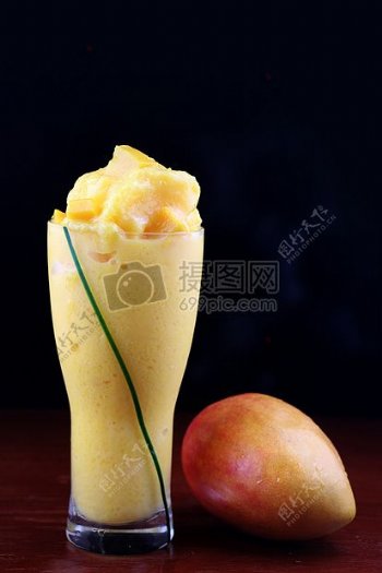 美味的芒果冰沙