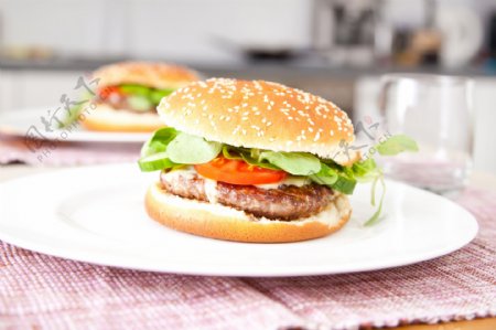 自制汉堡美食图片