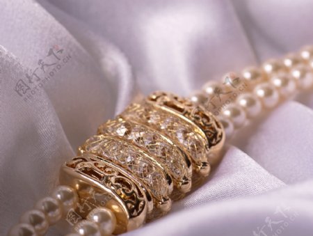 黄金珍珠项链