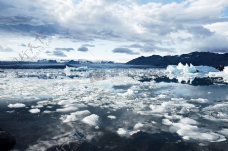 气候寒冷冰川冰山冰岛融化雪融化水冰极性