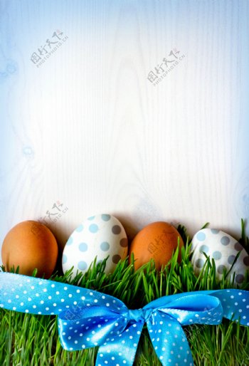 复活节彩蛋与丝带图片
