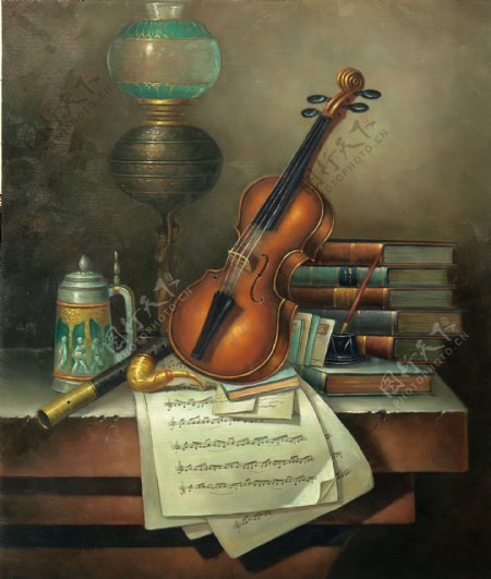 书架里的小提琴图片
