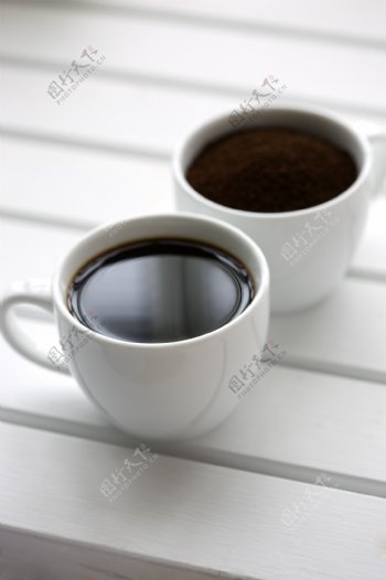 两杯咖啡图片