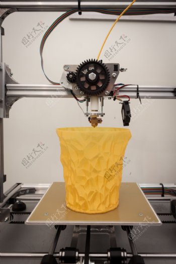 打印出模型的3D打印机图片