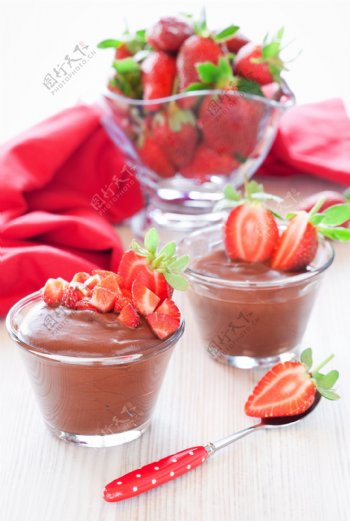草莓巧克力汁图片