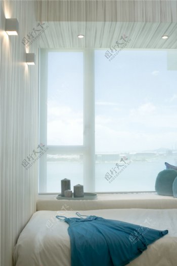 现代海景房卧室装修效果图