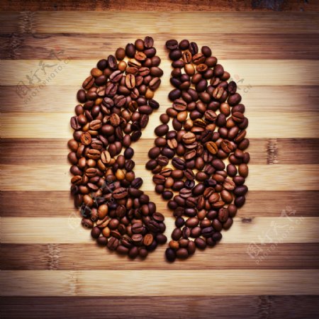 咖啡豆组成的标志图片