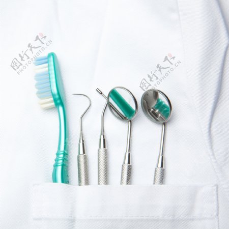 牙齿与牙科工具
