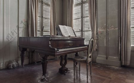 复古怀旧钢琴