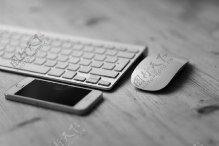 黑白风格键盘鼠标