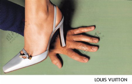 皮鞋广告创意设计0011