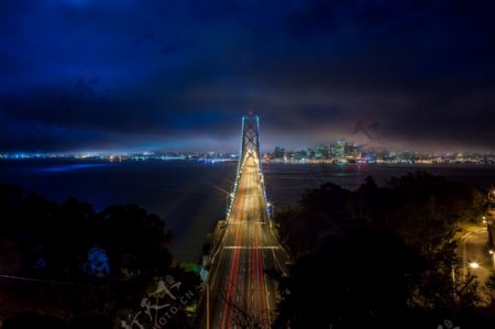 跨江大桥夜景图片