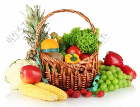 篮子里的各种蔬菜水果图片