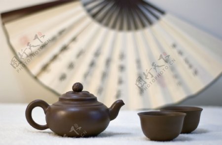 茶壶与扇子