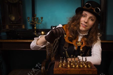 下国际象棋的美女图片