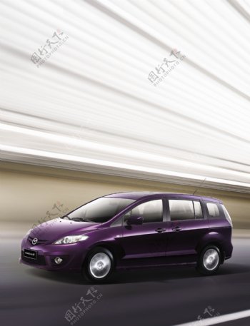 紫色马自达汽车图片